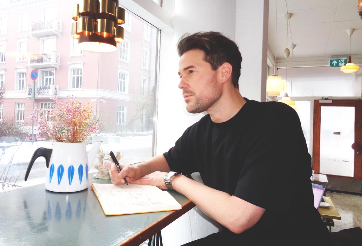 Åge Peterson joins byHands